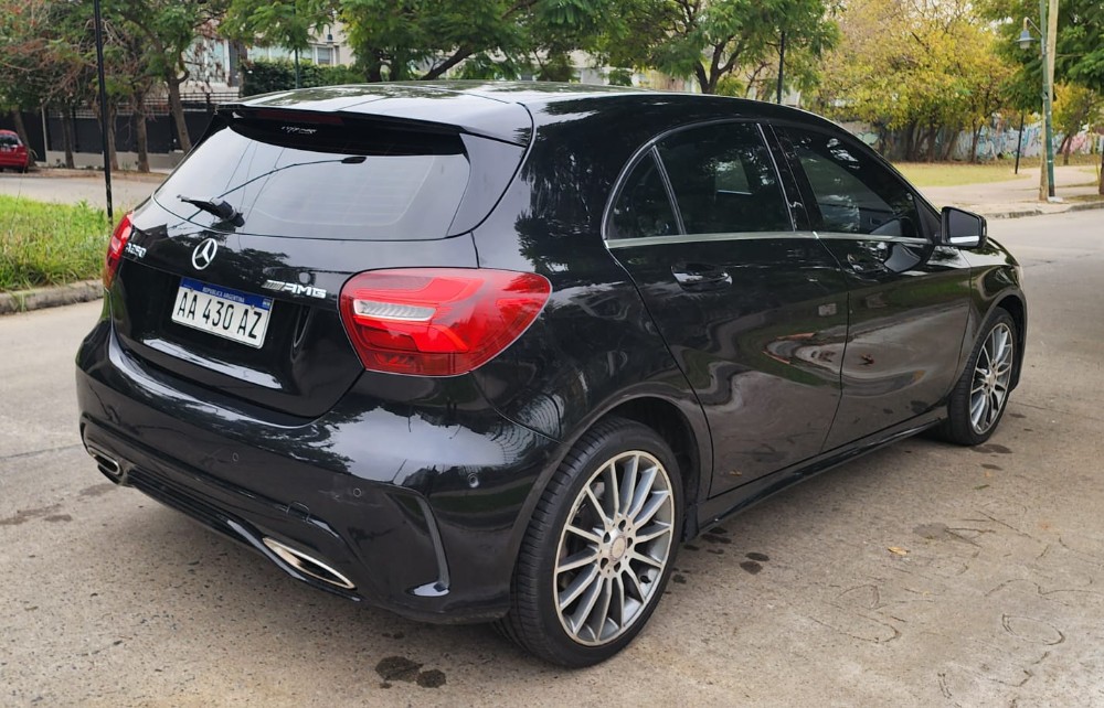 Mercedes-Benz Clase A A250 Amg-Line 2.0 — foto 8